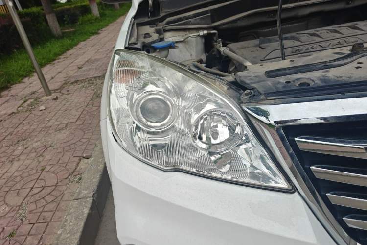 Used Haval H6 2017 Classic Edition 1.5T Automatic Two-Wheel Drive Urban Model Right Front Headlight