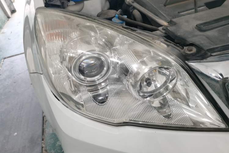 Used Haval H6 2017 Classic Edition 1.5T Automatic Two-Wheel Drive Elite Model Right Front Headlight