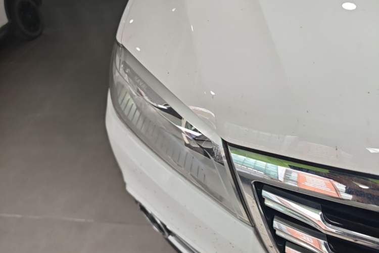 Used Haval H6 2017 Red-Label Sport Edition 1.5T Automatic Two-Wheel Drive Luxury Model Right Front Headlight