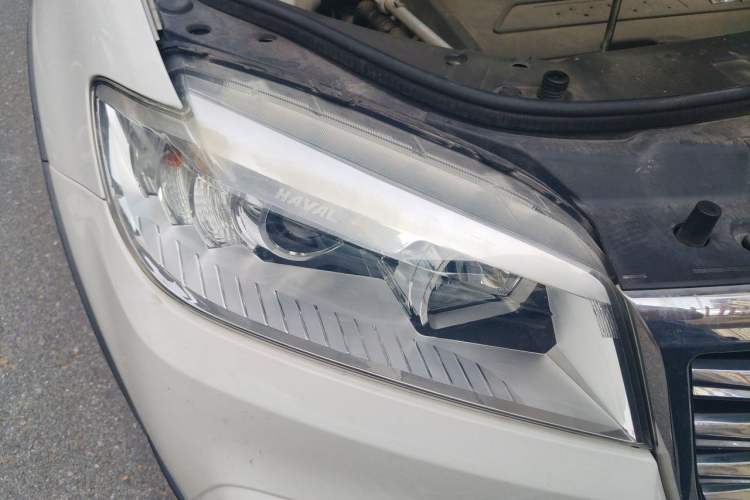 Used Haval H6 2017 Red-Label Sport Edition 1.5T Manual Two-Wheel Drive Elite Model Right Front Headlight