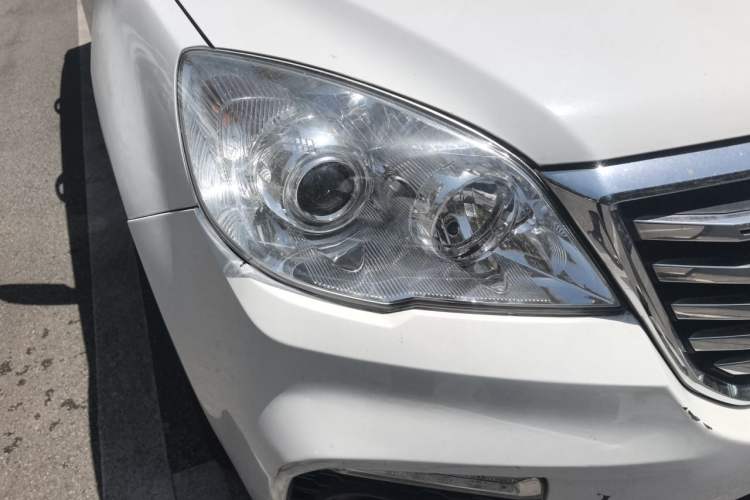 Used Haval H6 2017 Classic Edition 1.5T Automatic Two-Wheel Drive Elite Model Right Front Headlight