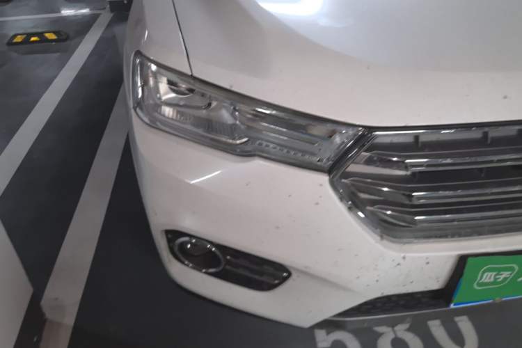 Used Haval H6 2017 Blue Label 2.0T Automatic Two-Wheel Drive Smart Edition Right Front Headlight