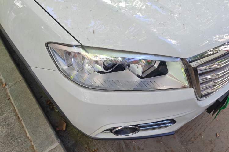 Used Haval H6 2017 Classic Edition 1.5T Manual Two-Wheel Drive Elite Model Right Front Headlight