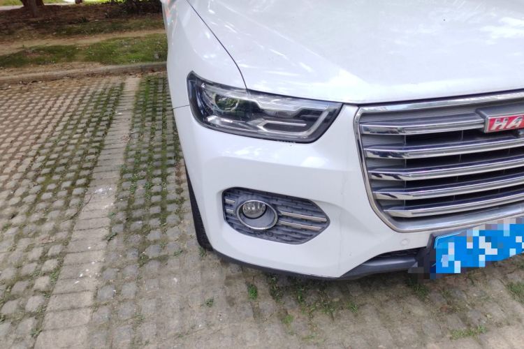 Used Haval H6 2017 Red-Label 1.5T Automatic Two-Wheel Drive Smart Edition Right Front Headlight