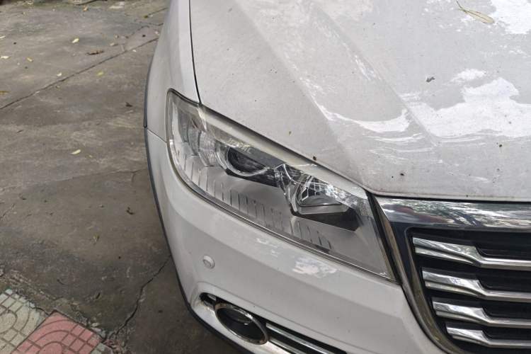 Used Haval H6 2017 Red-Label Sport Edition 1.5T Automatic Two-Wheel Drive Luxury Model Right Front Headlight