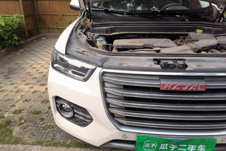 Used Haval H6 2017 Red-Label 1.5T Automatic Two-Wheel Drive Smart Edition Right Front Headlight