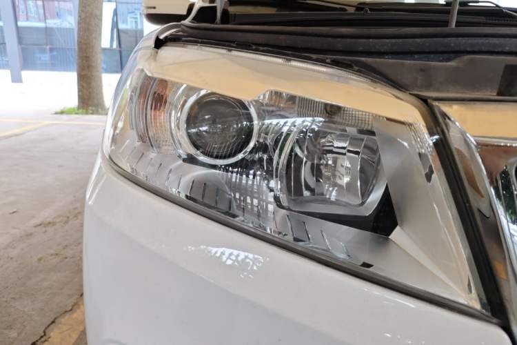 Used Haval H6 2017 Red-Label Sport Edition 1.5T Automatic Two-Wheel Drive Luxury Model Right Front Headlight