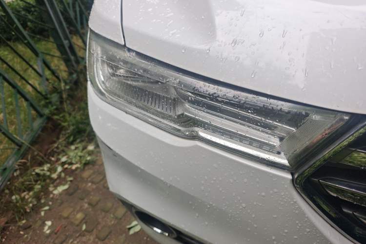 Used Haval H6 2017 Blue Label 2.0T Automatic Two-Wheel Drive Smart Edition Right Front Headlight