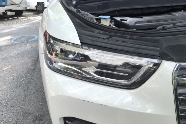 Used Haval H6 2017 Red-Label 2.0T Automatic Two-Wheel Drive Leading Edition Right Front Headlight