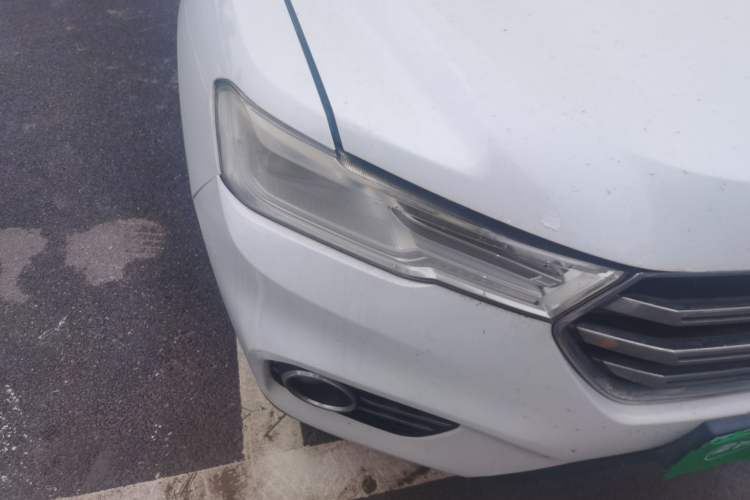 Used Haval H6 2017 Blue Label 2.0T Automatic Two-Wheel Drive Smart Edition Right Front Headlight