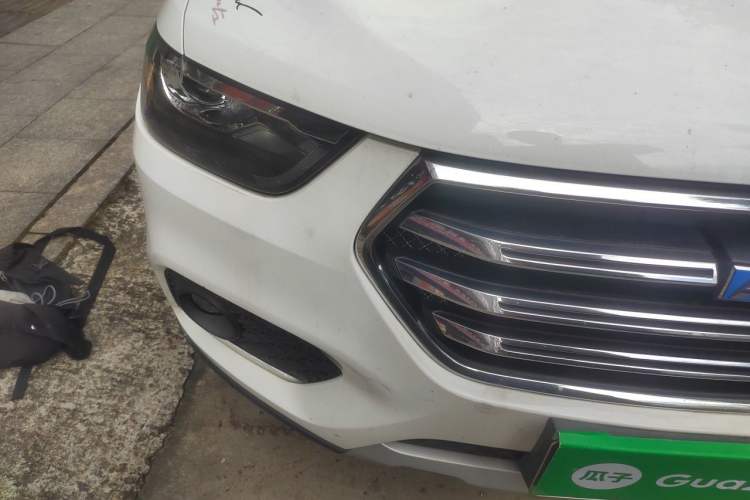 Used Haval H6 2017 Blue Label Sport Edition 1.5T Automatic Two-Wheel Drive Luxury Model Right Front Headlight