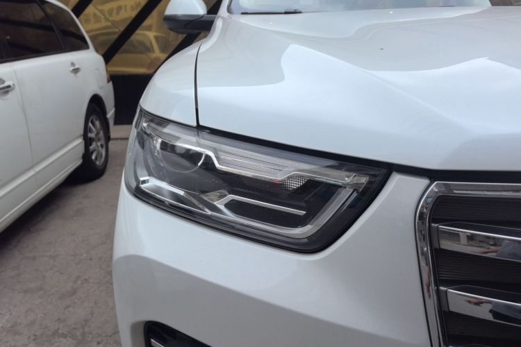 Used Haval H6 2017 Red Label 2.0T Automatic Two-Wheel Drive ZhiShang Model Right Front Headlight