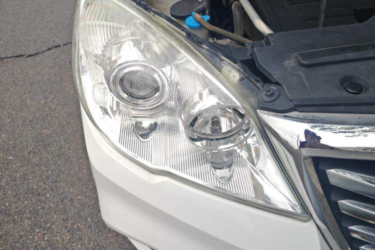 Used Haval H6 2017 Classic Edition 1.5T Automatic Two-Wheel Drive Elite Model Right Front Headlight