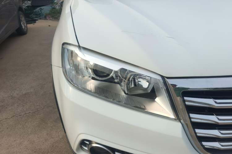 Used Haval H6 2017 Red-Label Sport Edition 1.5T Automatic Two-Wheel Drive Luxury Model Right Front Headlight