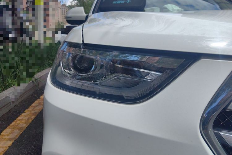 Used Haval H6 2017 Blue Label Sport Edition 1.5T Automatic Two-Wheel Drive Luxury Model Right Front Headlight