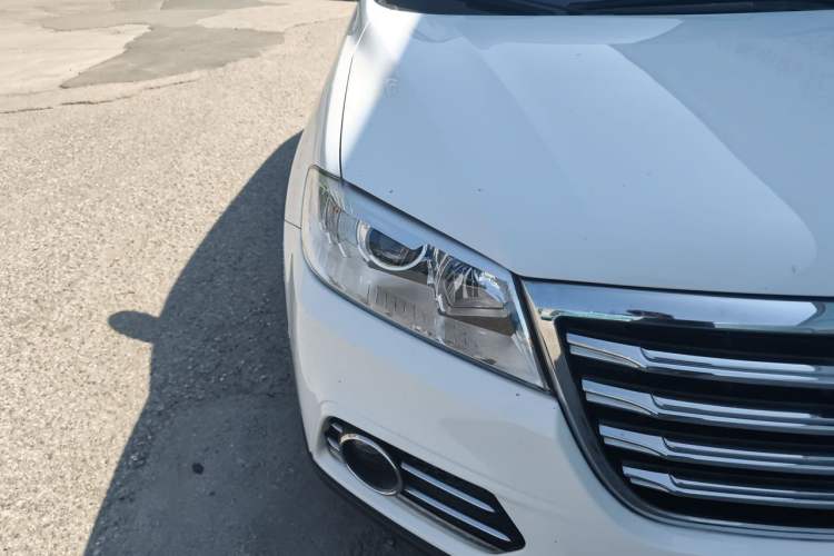 Used Haval H6 2017 Red-Label Sport Edition 1.5T Manual Two-Wheel Drive Elite Model Right Front Headlight