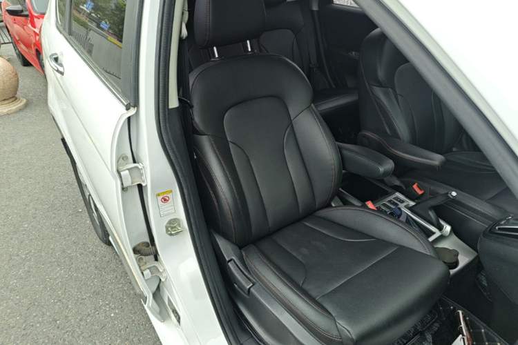 Used Haval H6 2017 Classic Edition 1.5T Automatic Two-Wheel Drive Elite Model Right Front Seat