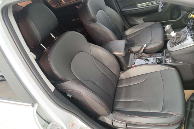 Used Haval H6 2017 Blue Label Sport Edition 2.0T Diesel Manual Two-Wheel Drive Elite Model Right Front Seat