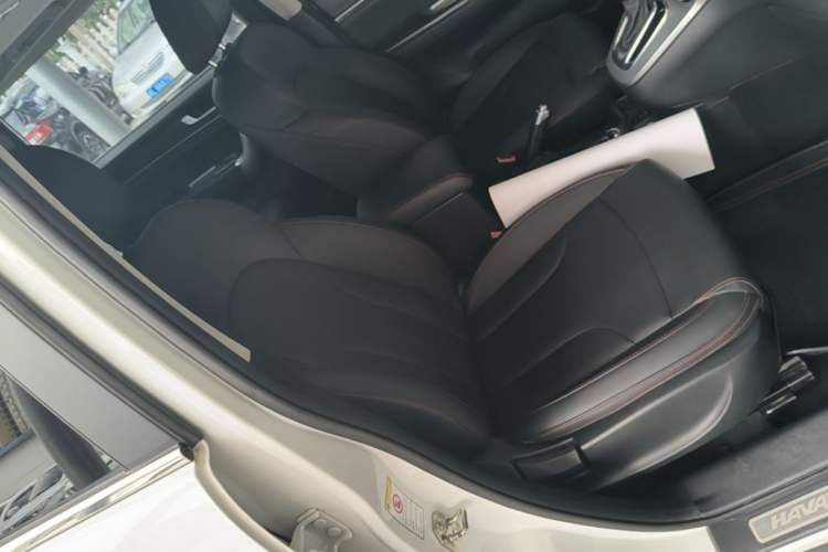 Used Haval H6 2017 Red-Label Sport Edition 1.5T Automatic Two-Wheel Drive Luxury Model Right Front Seat