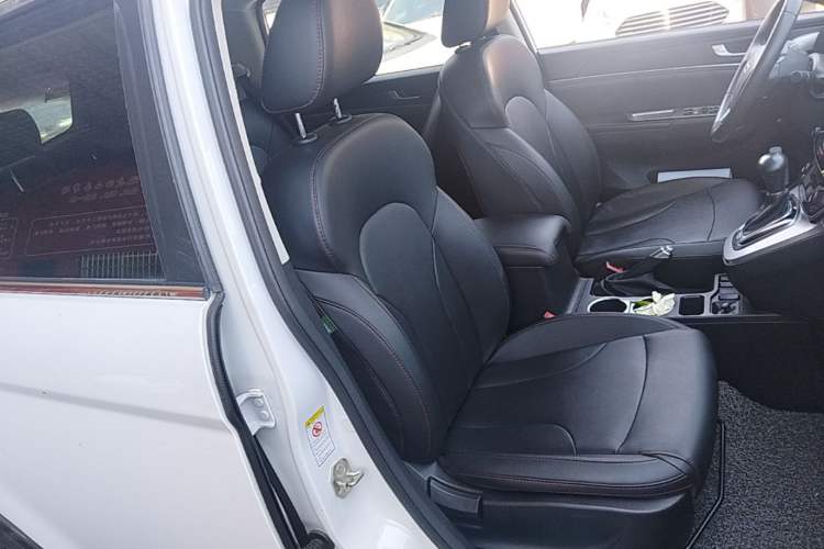 Used Haval H6 2017 Restyled Red-Label Sport Version 1.5T Automatic Two-Wheel Drive Luxury Trim Right Front Seat