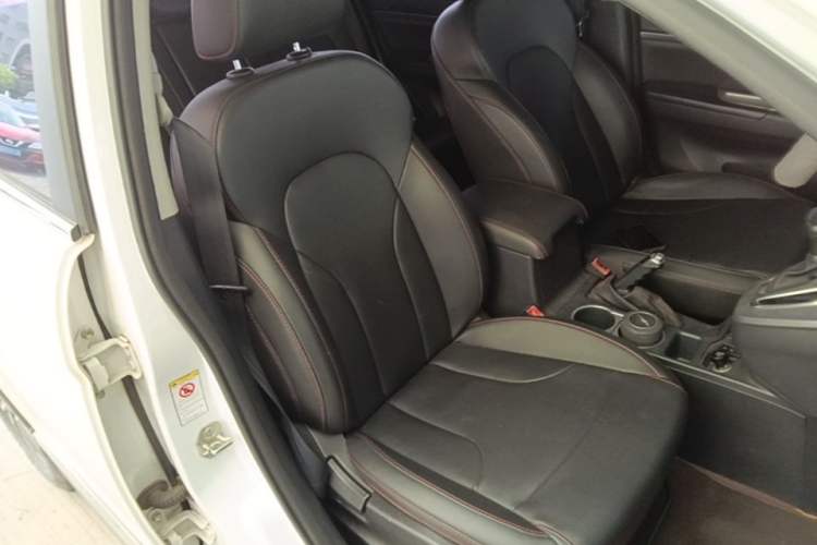 Used Haval H6 2017 Red-Label Sport Edition 1.5T Automatic Two-Wheel Drive Luxury Model Right Front Seat