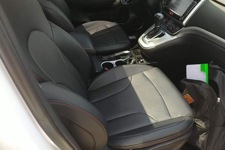 Used Haval H6 2017 Blue Label Sport Edition 1.5T Automatic Two-Wheel Drive Luxury Model Right Front Seat