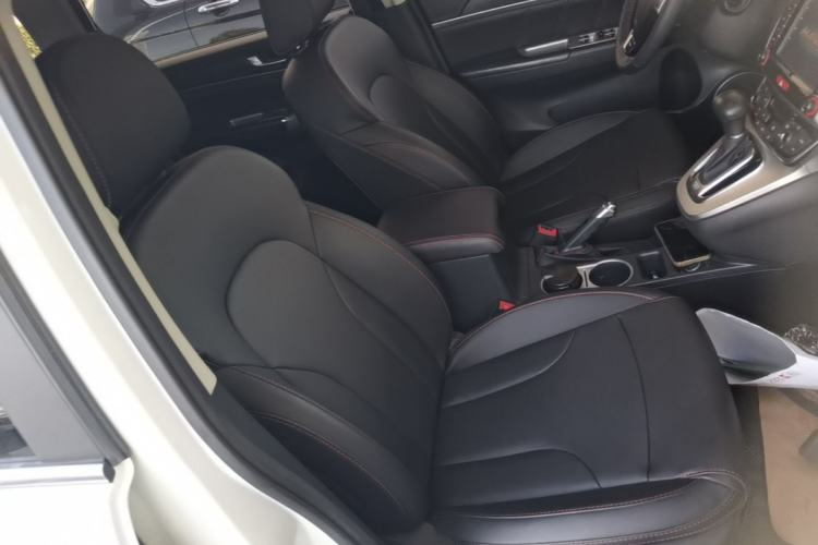 Used Haval H6 2017 Red-Label Sport Edition 1.5T Automatic Two-Wheel Drive Luxury Model Right Front Seat
