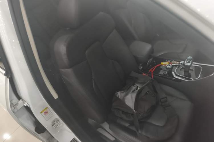 Used Haval H6 2017 Red Label 2.0T Automatic Two-Wheel Drive ZhiShang Model Right Front Seat
