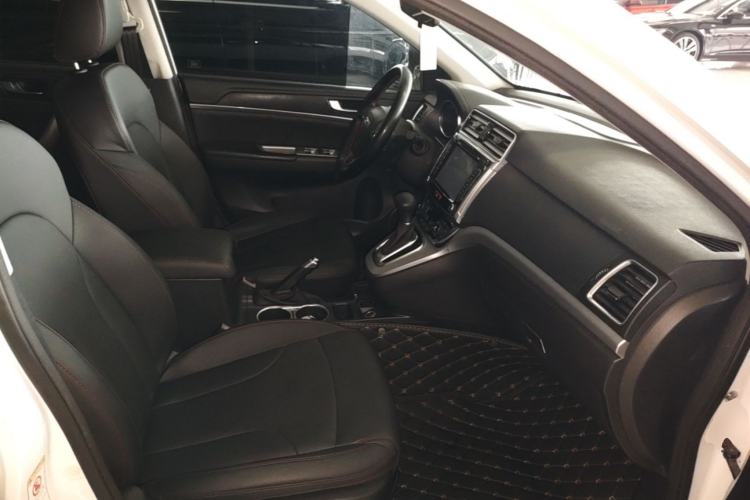 Used Haval H6 2017 Red-Label Sport Edition 1.5T Automatic Two-Wheel Drive Luxury Model Right Front Seat