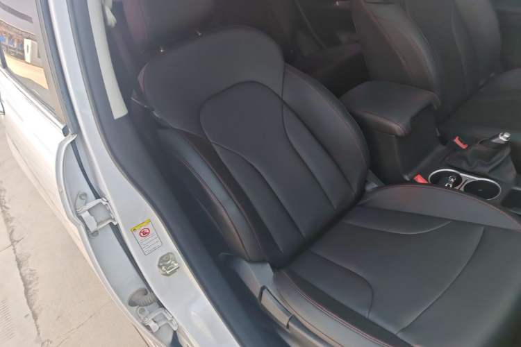 Used Haval H6 2017 Blue Label Sport Edition 1.5T Manual Two-Wheel Drive Elite Model Right Front Seat