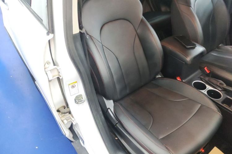 Used Haval H6 2017 Red-Label Sport Edition 1.5T Automatic Two-Wheel Drive Luxury Model Right Front Seat