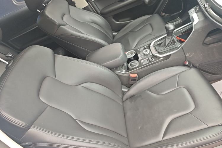 Used Haval H6 2017 Blue Label 1.5T Automatic Two-Wheel Drive ZhiShang Model Right Front Seat