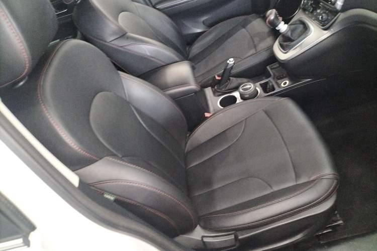 Used Haval H6 2017 Blue Label Sport Edition 1.5T Manual Two-Wheel Drive Elite Model Right Front Seat
