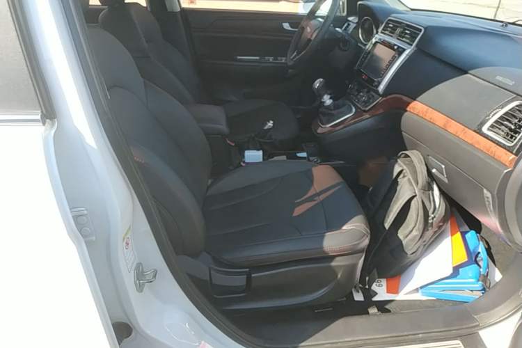 Used Haval H6 2017 Red-Label Sport Edition 1.5T Manual Two-Wheel Drive Elite Model Right Front Seat