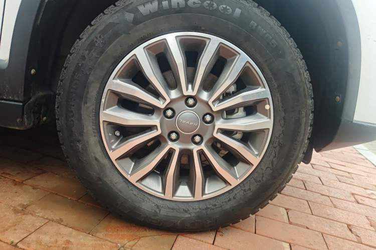 Used Haval H6 2017 Red-Label Sport Edition 1.5T Automatic Two-Wheel Drive Luxury Model Right Front Wheel Hub