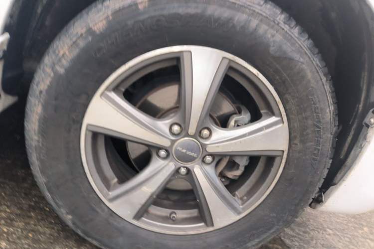 Used Haval H6 2017 Classic Edition 1.5T Automatic Two-Wheel Drive Elite Model Right Front Wheel Hub