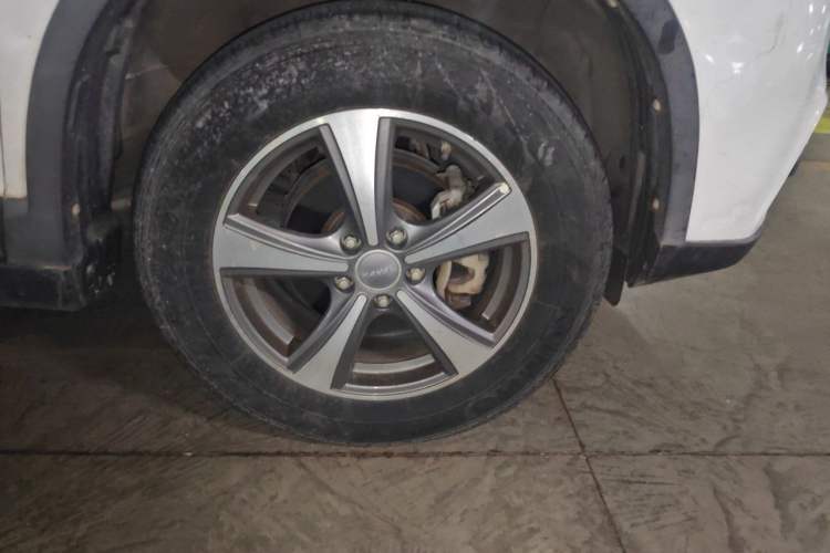 Used Haval H6 2017 Red-Label Sport Edition 1.5T Manual Two-Wheel Drive Elite Model Right Front Wheel Hub
