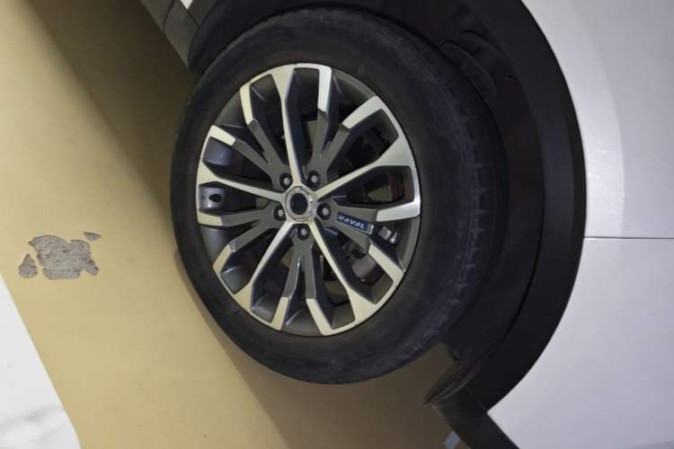 Used Haval H6 2017 Blue Label 2.0T Automatic Two-Wheel Drive Smart Edition Right Front Wheel Hub