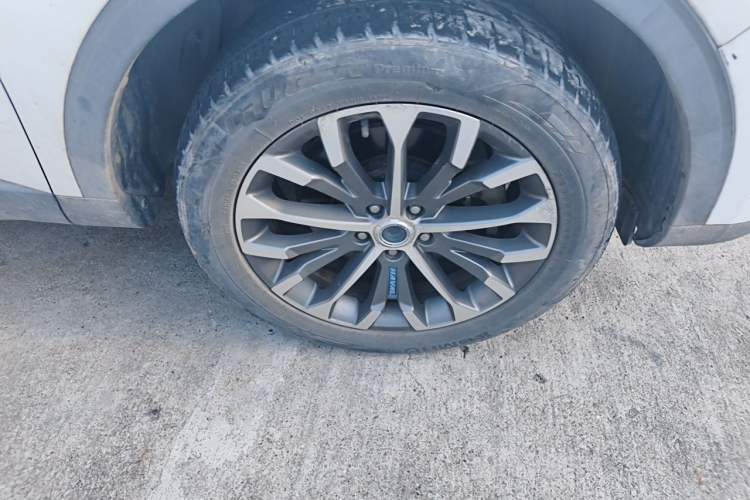 Used Haval H6 2017 Blue Label 2.0T Automatic Two-Wheel Drive Leading Model Right Front Wheel Hub