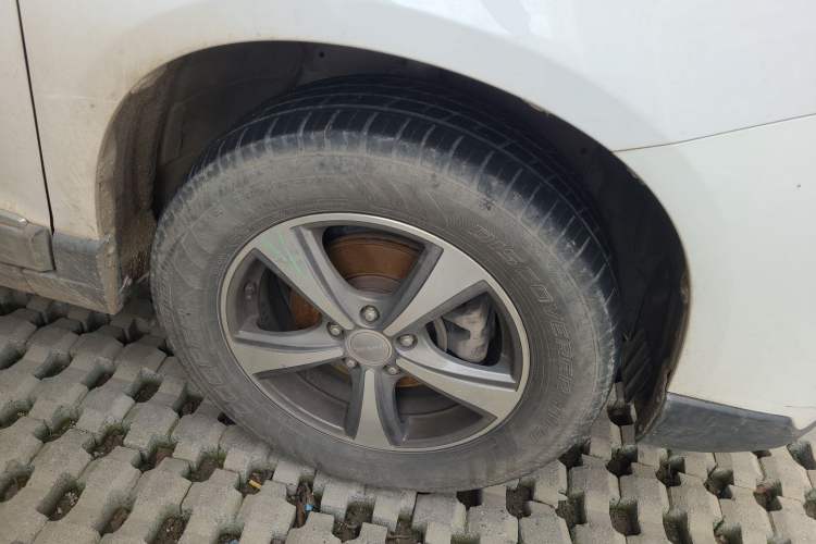 Used Haval H6 2017 Blue Label Sport Edition 1.5T Manual Two-Wheel Drive Elite Model Right Front Wheel Hub