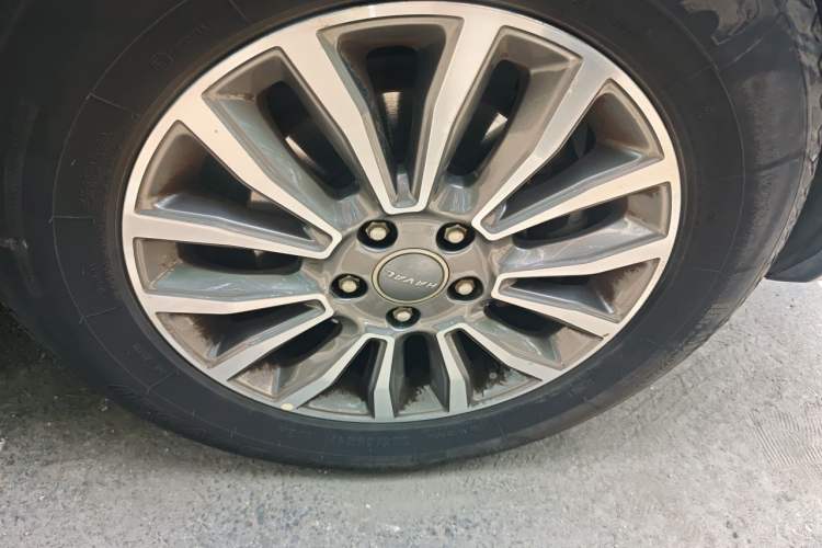 Used Haval H6 2017 Red-Label Sport Edition 1.5T Automatic Two-Wheel Drive Luxury Model Right Front Wheel Hub