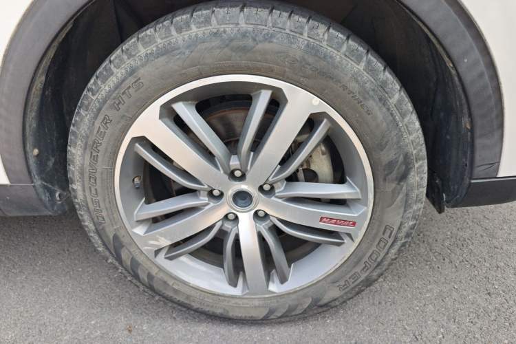 Used Haval H6 2017 Red-Label 1.5T Automatic Two-Wheel Drive Smart Edition Right Front Wheel Hub
