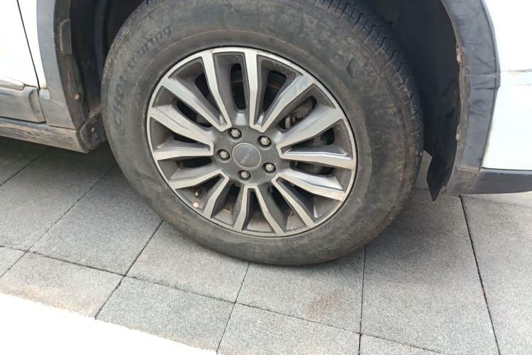 Used Haval H6 2017 Restyled Red-Label Sport Version 1.5T Automatic Two-Wheel Drive Luxury Trim Right Front Wheel Hub