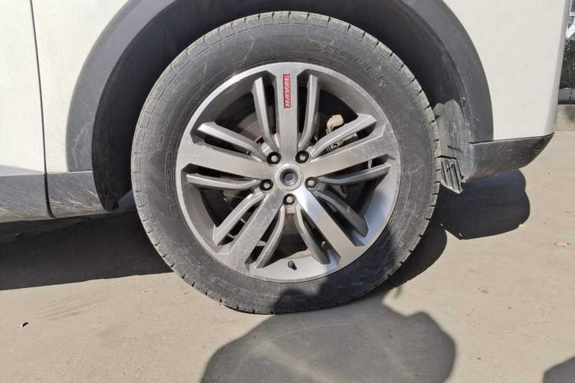 Used Haval H6 2017 Red-Label 1.5T Automatic Two-Wheel Drive Smart Edition Right Front Wheel Hub