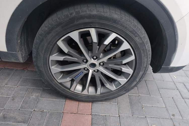 Used Haval H6 2017 Blue Label 2.0T Automatic Two-Wheel Drive Leading Model Right Front Wheel Hub