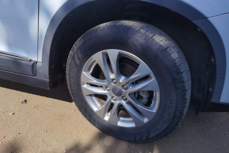 Used Haval H6 2017 Red-Label Sport Edition 1.5T Manual Two-Wheel Drive Elite Model Right Front Wheel Hub
