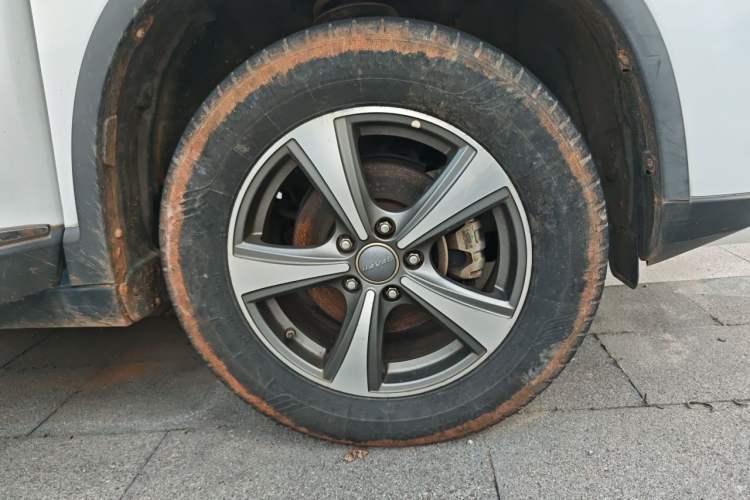 Used Haval H6 2017 Red-Label Sport Edition 1.5T Manual Two-Wheel Drive Elite Model Right Front Wheel Hub