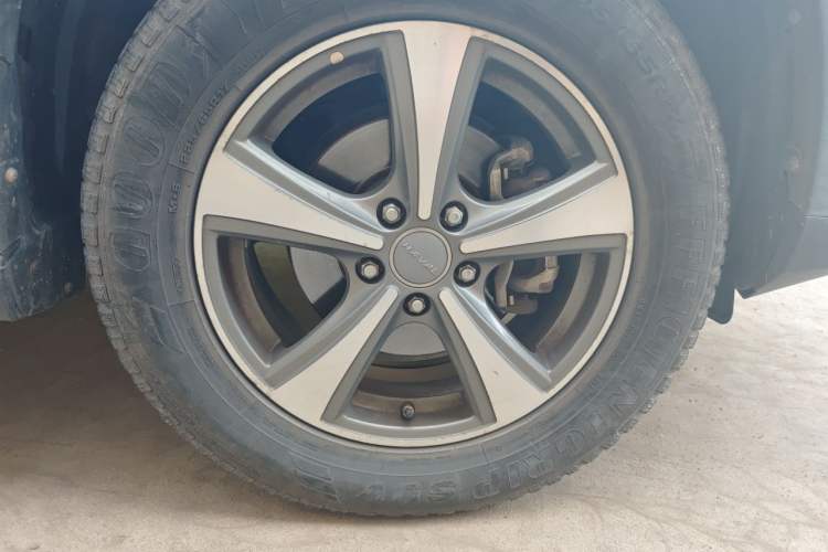 Used Haval H6 2017 Red-Label Sport Edition 1.5T Manual Two-Wheel Drive Elite Model Right Front Wheel Hub