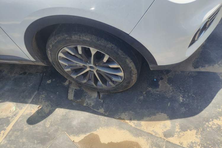 Used Haval H6 2017 Blue Label 2.0T Automatic Two-Wheel Drive Smart Edition Right Front Wheel Hub