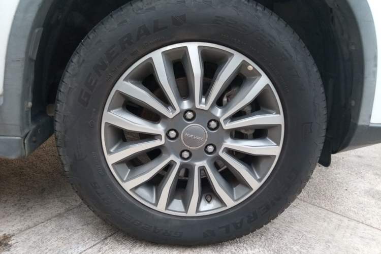 Used Haval H6 2017 Red-Label Sport Edition 1.5T Automatic Two-Wheel Drive Luxury Model Right Front Wheel Hub